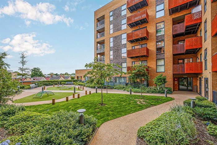 2 Bedroom Office For Sale In East Acton Lane, Acton, W3