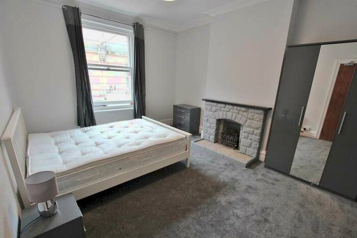 1 Bedroom Property To Rent In Westbourne Arcade Bournemouth, BH4