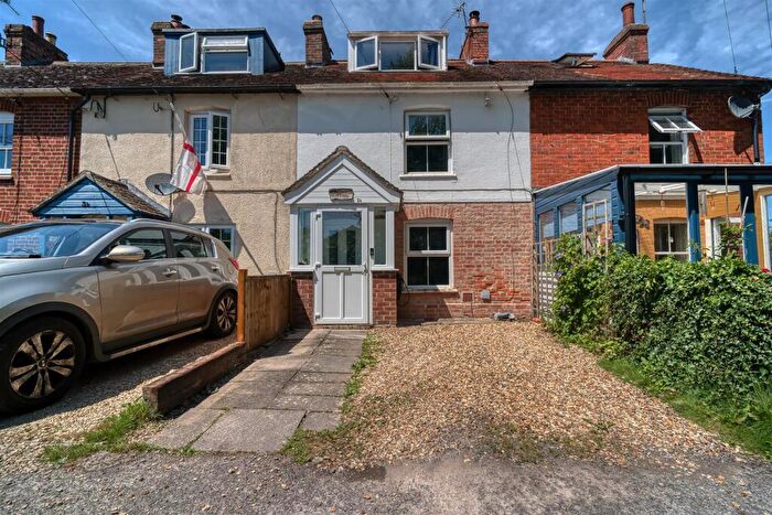 2 Bedroom Terraced House For Sale In Railway Terrace, Gillingham, SP8