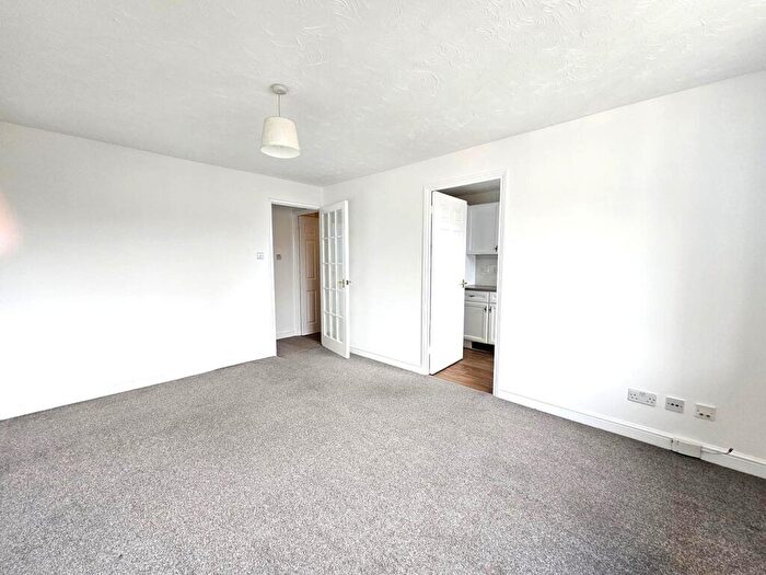 1 Bedroom Flat To Rent In Brindley Close, Wembley, HA0