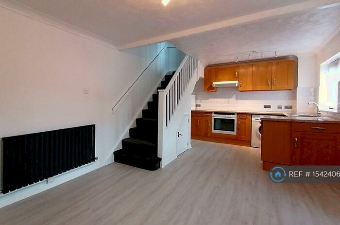 1 Bedroom End Of Terrace House To Rent In Banavie Gardens, Beckenham, BR3