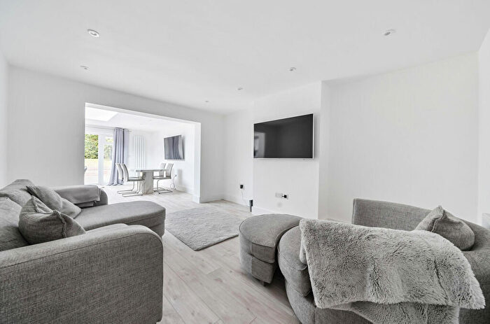 3 Bedroom Bungalow For Sale In Hursley Road, Chandler's Ford, Eastleigh, Hampshire, SO53