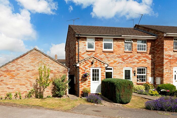 1 Bedroom End Terrace House For Sale In Old Farm, Pitstone, Leighton Buzzard, LU7