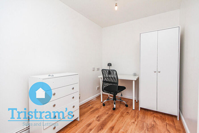 6 Bedroom End Of Terrace House To Rent In Gadd Street, Nottingham, NG7