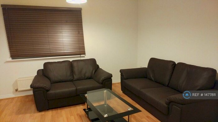 2 Bedroom Flat To Rent In Symphony Close, Edgware, HA8
