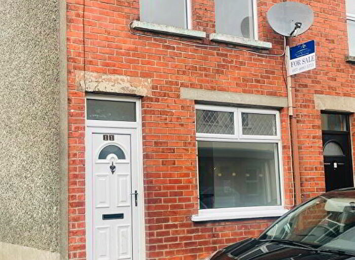 3 Bedroom End TownHouse For Sale In Erinvale Terrace, Banbridge, BT32