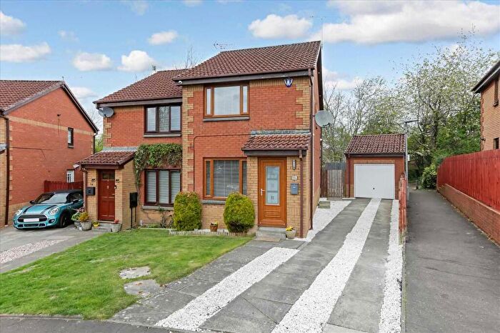 2 Bedroom Semi-Detached House For Sale In Dunnottar Crescent, Stewartfield, East Kilbride, G74