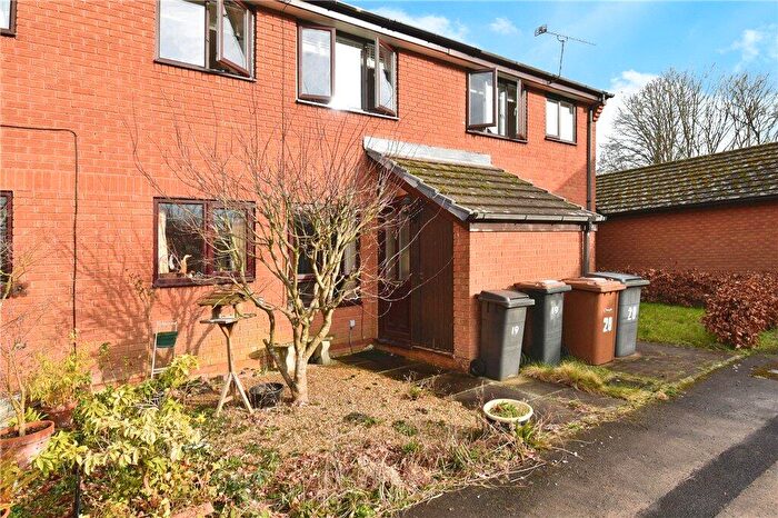 1 Bedroom Maisonette For Sale In Greenwood Close, Romsey, Hampshire, SO51