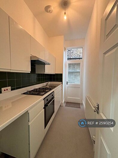 2 Bedroom Flat To Rent In George Lane, London, SE13