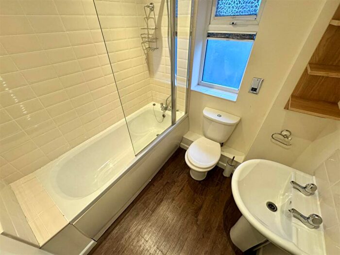 2 Bedroom Detached House To Rent In Fieldside Road, Pulloxhill, MK45