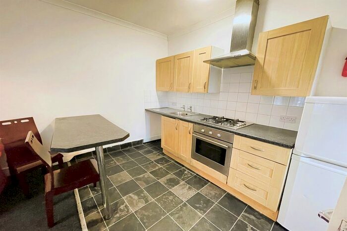 2 Bedroom Flat To Rent In Romford Road, London, E12