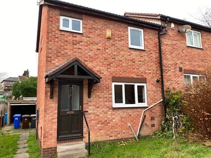 2 Bedroom Semi-Detached House To Rent In Hindewood Close, Firth Park, S4