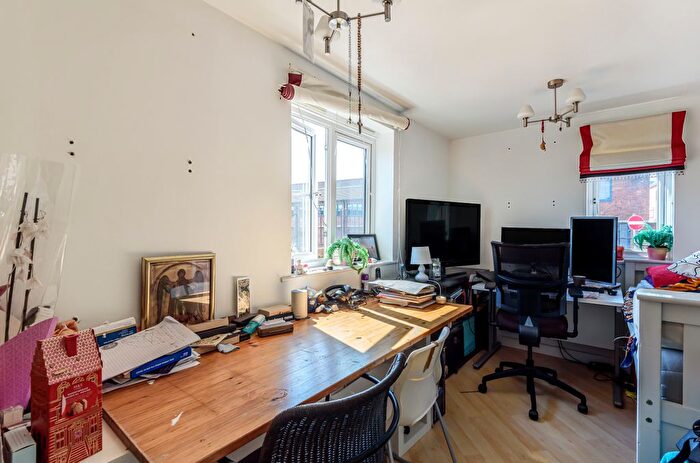1 Bedroom Flat For Sale In Clarkes Court, Quay Street, Fareham, Hampshire, PO16
