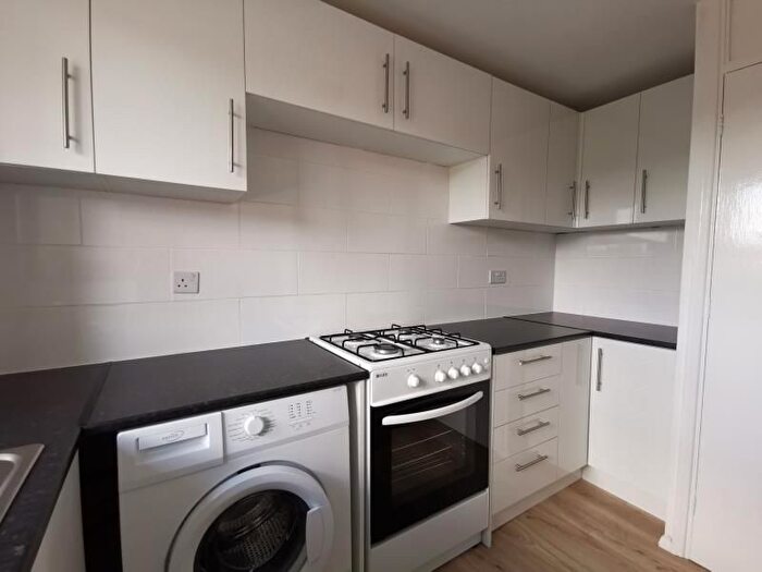 1 Bedroom Flat To Rent In Streamside Close, Edmonton, N9
