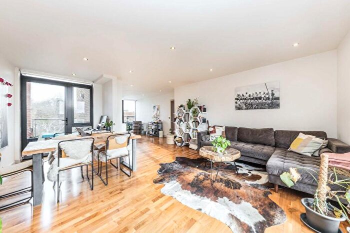 2 Bedroom Flat To Rent In Shore Place, London Fields, E9