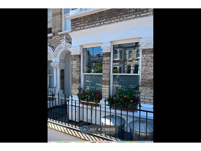 1 Bedroom Flat To Rent In Battersea-Clapham, London, SW11