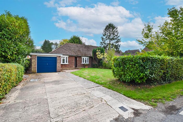 3 Bedroom Semi-Detached Bungalow For Sale In Hay Green Lane, Hook End, Brentwood, CM15