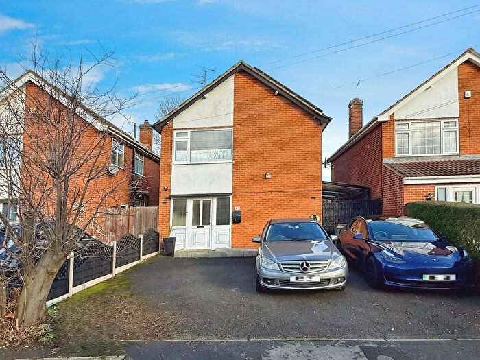 4 Bedroom Detached House For Sale In Kent Drive, Oadby, LE2