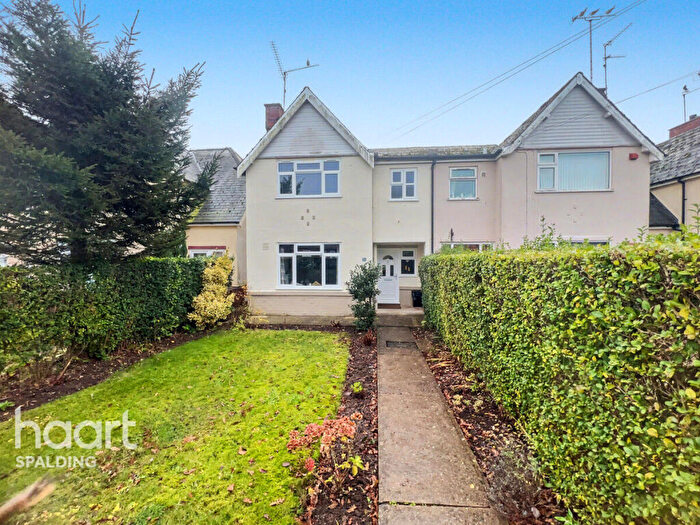 3 Bedroom Semi-Detached House For Sale In Fishpond Lane, Holbeach, PE12