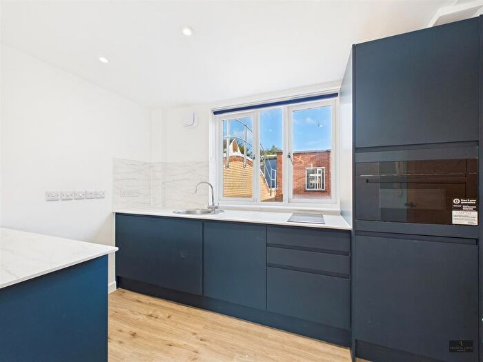 1 Bedroom Flat To Rent In Palace Gate, Exeter, EX1