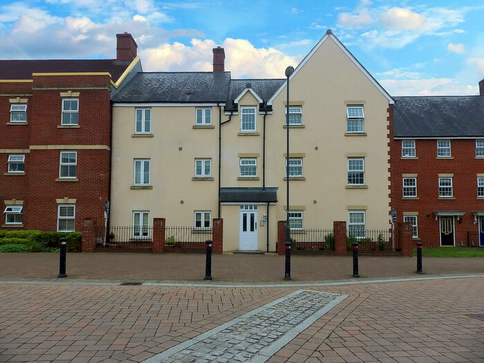 2 Bedroom Apartment To Rent In Thursday Street, Swindon, Wiltshire, SN25