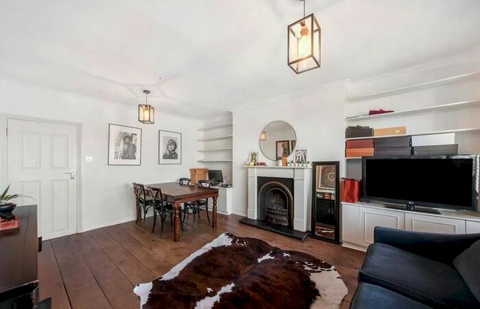 3 Bedroom Flat To Rent In Harewood Avenue, Marylebone, London, NW1