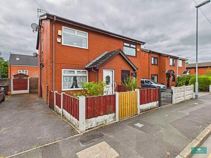 2 Bedroom Semi-Detached House For Sale In Westminster Street, Oldham, OL1