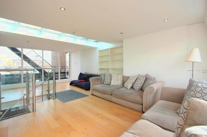 2 Bedroom Flat To Rent In St. John Street, London, EC1M