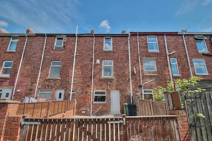 2 Bedroom Terraced House To Rent In Fullerton Place, Gateshead NE9