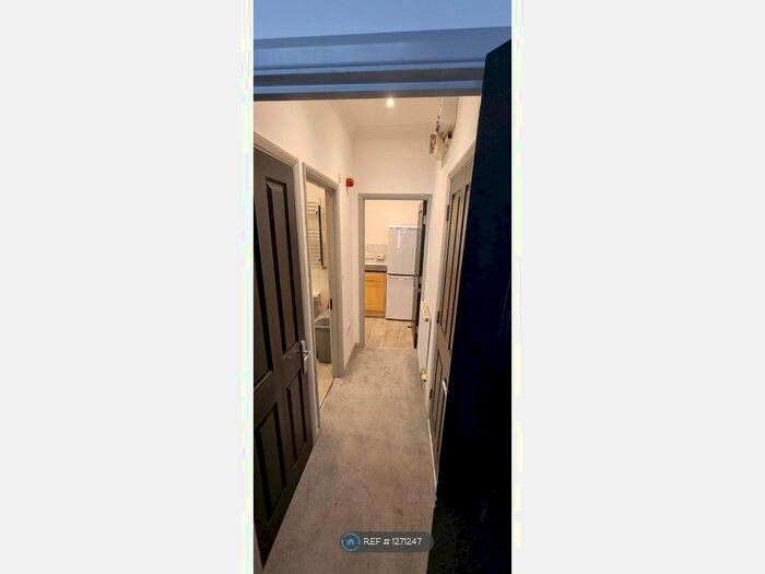 1 Bedroom Flat To Rent In Milton Road, Swindon, SN1