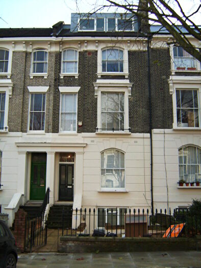 2 Bedroom Flat To Rent In Loraine Road, Islington, London, N7