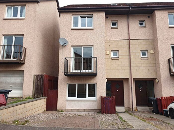5 Bedroom Town House To Rent In Larch Street, Dundee, DD1