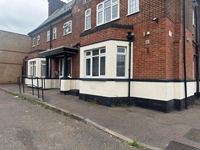 12 Bedroom Property To Rent In Northfleet, Gravesend, DA11