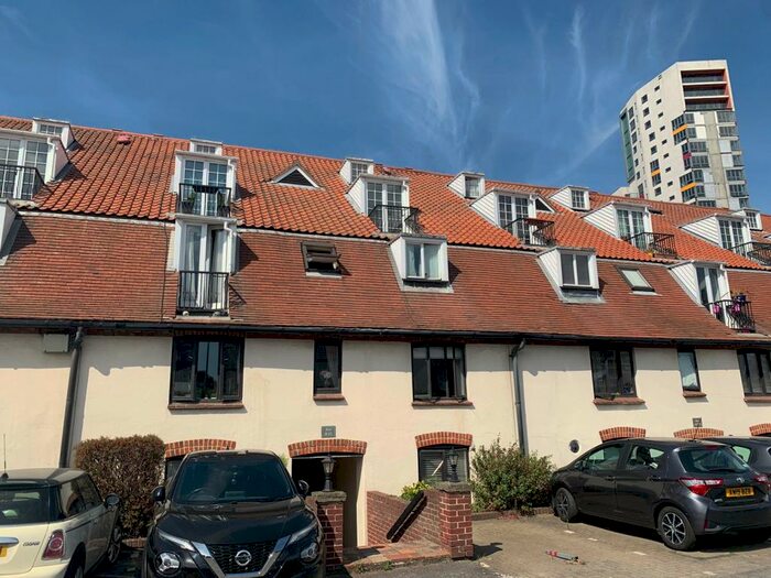 1 Bedroom Apartment To Rent In Dock Street, Ipswich, IP2