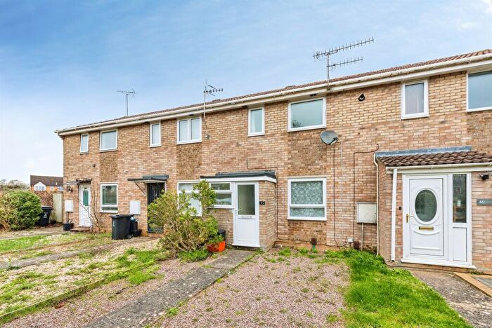 2 Bedroom Terraced House For Sale In Mellow Ground, Swindon, SN25