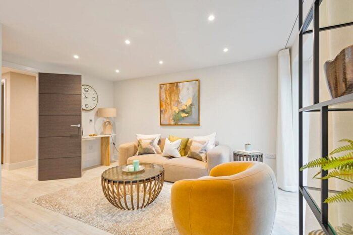 2 Bedroom Apartment For Sale In South Road, Hythe, Kent, CT21