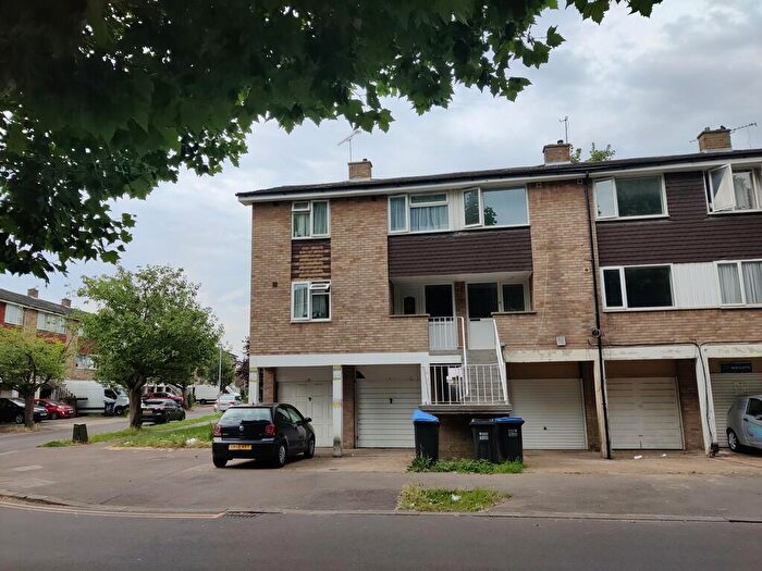 3 Bedroom Terraced House To Rent In Goldings Crescent, Hatfield, AL10