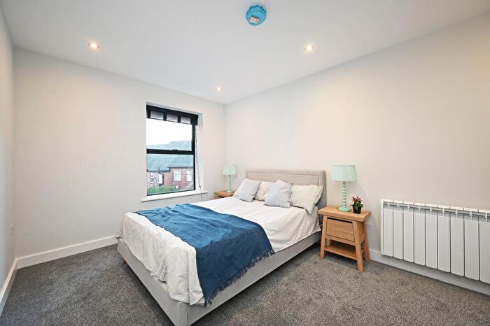 2 Bedroom Flat To Rent In Broomspring Lane, Broomhall, S10