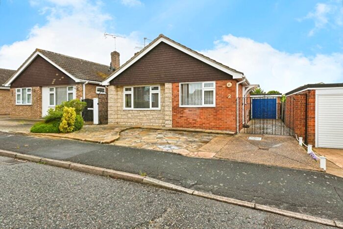 2 Bedroom Bungalow For Sale In Abbots Close, Clacton-on-Sea, Essex, CO15