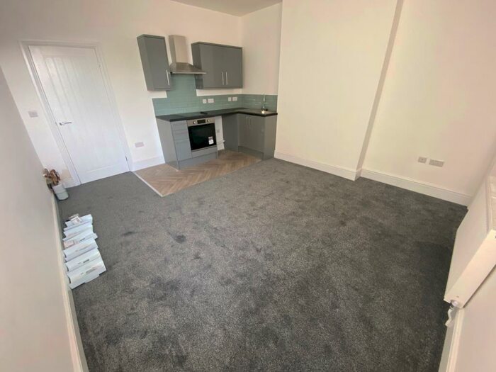 2 Bedroom Flat To Rent In Drummond Road, Ilkeston, DE7