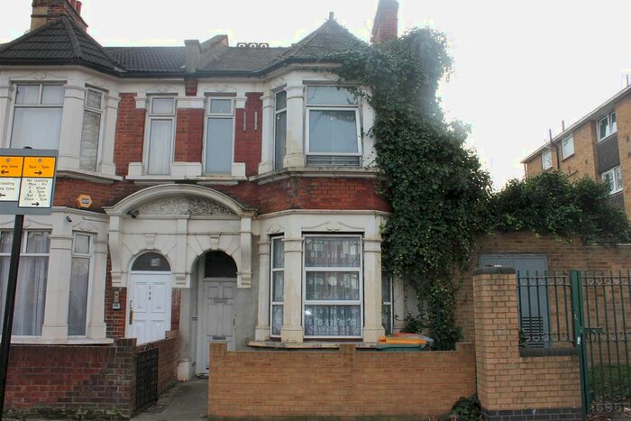 2 Bedroom Flat To Rent In Barking Road, East Ham, London, E6