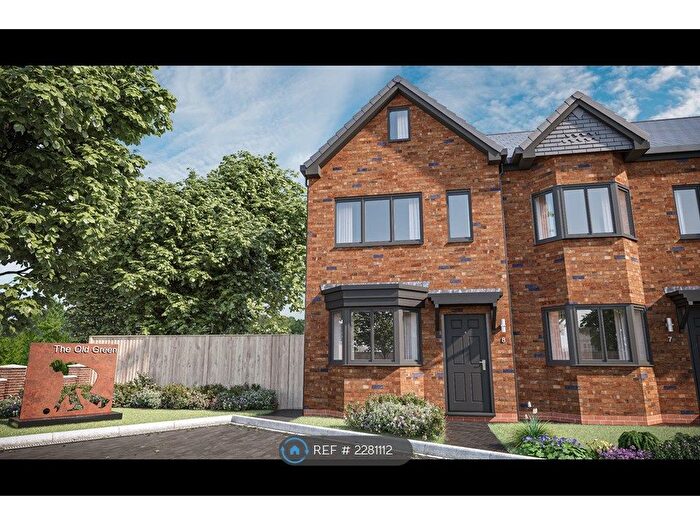 3 Bedroom End Of Terrace House To Rent In Bowling Green Avenue, Eccles, Manchester, M30