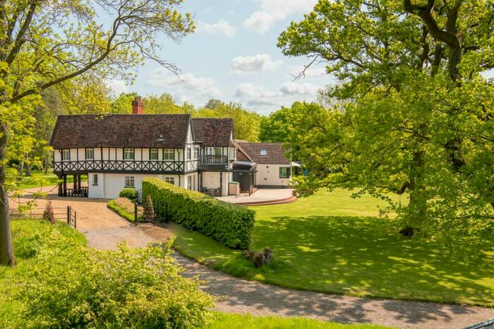 6 Bedroom Detached House For Sale In Bedford Road, Northill, SG18