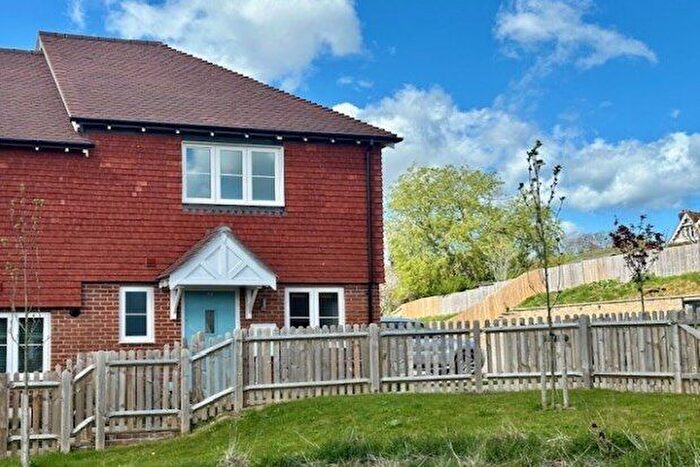 2 Bedroom Property To Rent In Hillbury Field, Ticehurst, Wadhurst, TN5