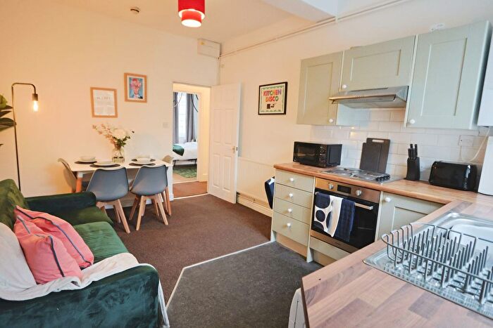 2 Bedroom Flat To Rent In C St. Michaels Hill, Bristol, BS2