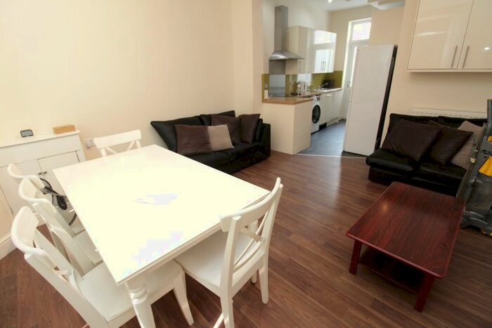 7 Bedroom House To Rent In Mackintosh Place, Roath, Cardiff, CF24