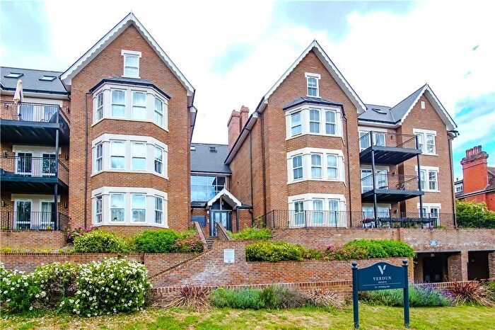 2 Bedroom Flat For Sale In Foxley Lane, Purley, CR8