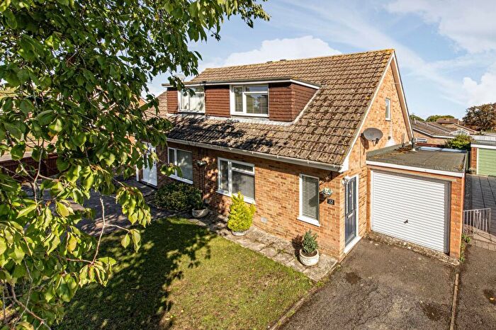 3 Bedroom Semi-Detached House For Sale In Coromandel, Abingdon, OX14
