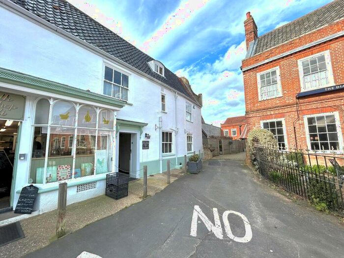 4 Bedroom House To Rent In Market Place, Reepham, Norwich, NR10