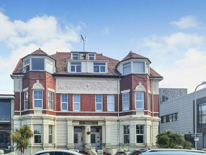 3 Bedroom Flat To Rent In Oxford Road, Llandudno, LL30